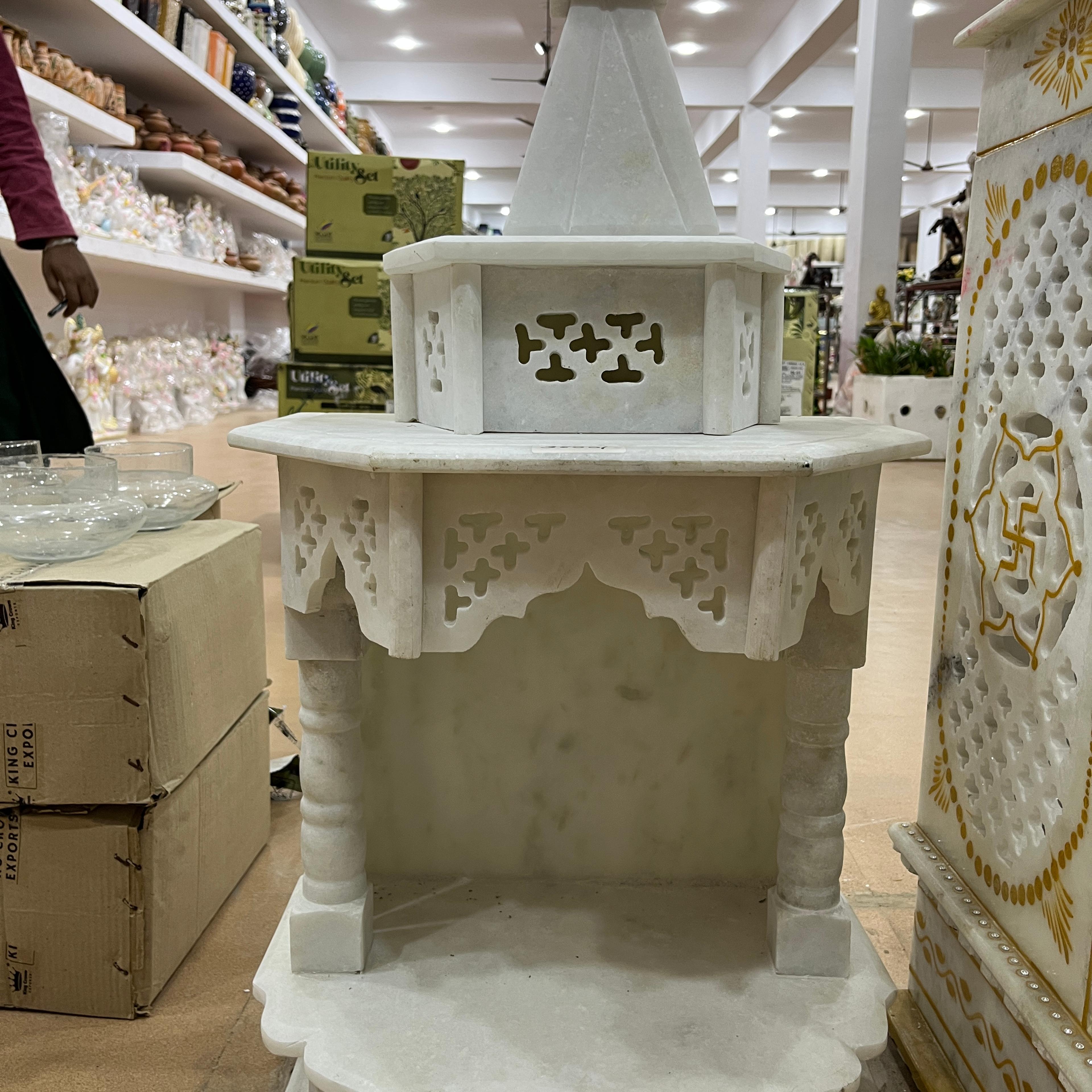 White Pedestal Table | Furniture | Wood | White
