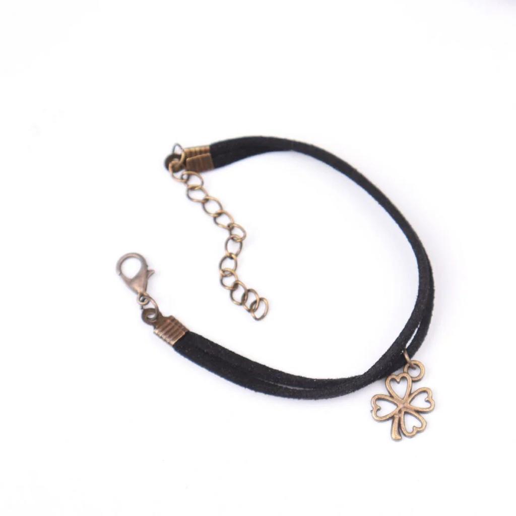 Lucky Bloom – Four Leaf Clover Charm Bracelet — photo 2