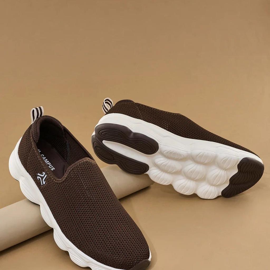 STRIVE Brown Men's Walking Shoes