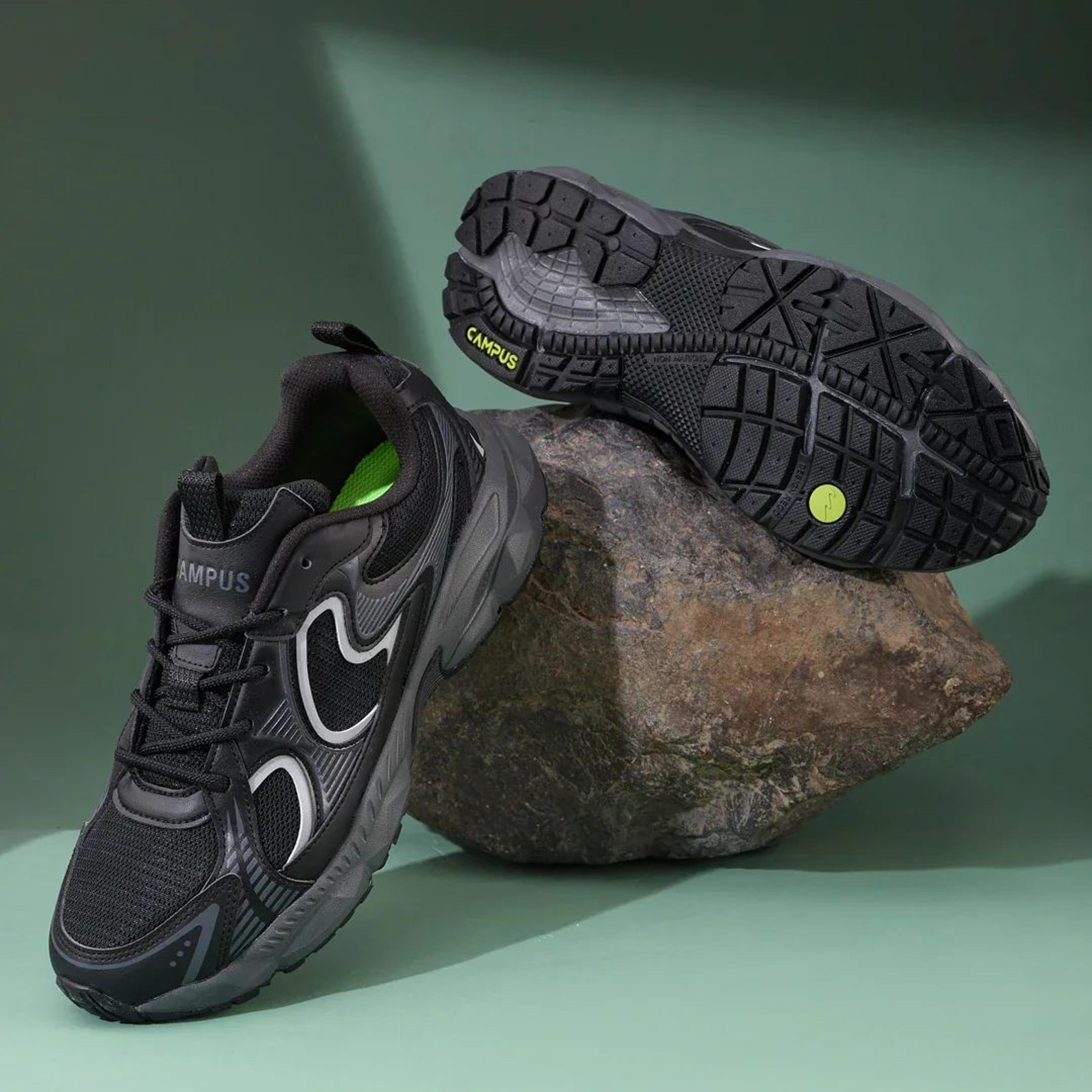 ROVERO Black Men's Sneakers