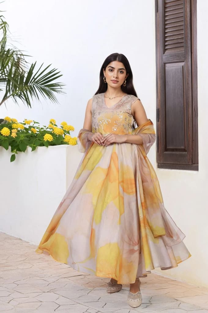 Beige Embroidered Organza Anarkali Kurta Set Dupatta Set — photo 2