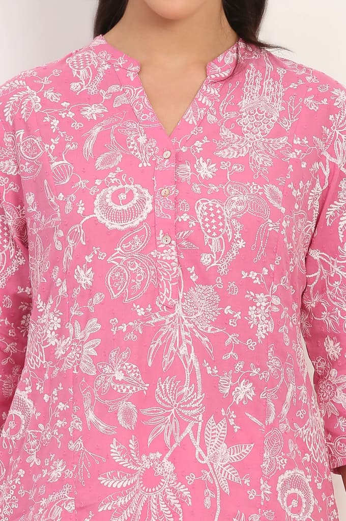 Pink Floral Printed Lurex-Embellished Straight Cotton Lurex Kurta — photo 3