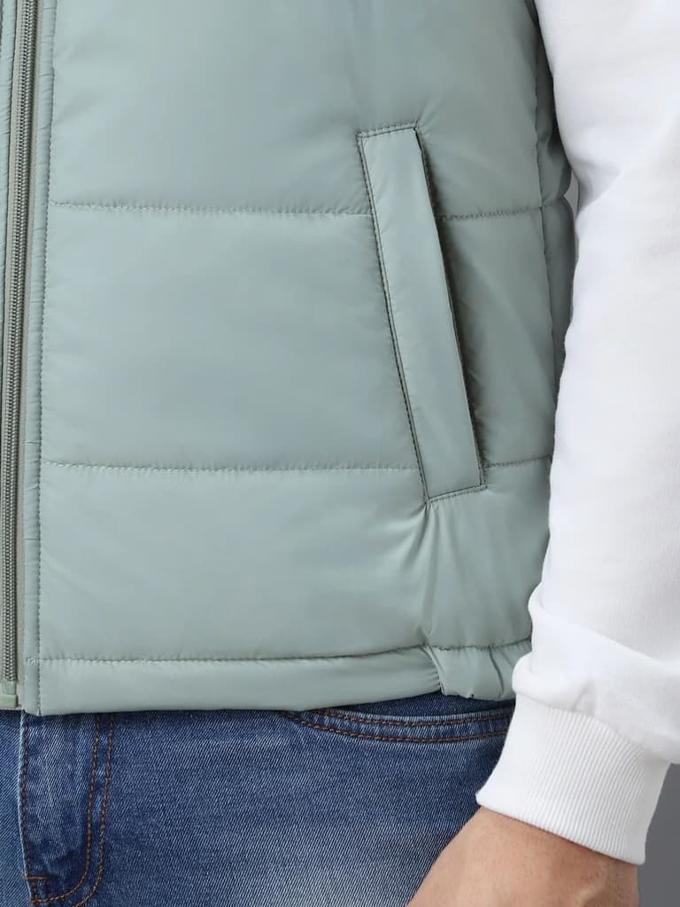 Men's Green Sleeveless Zippered Puffer Jacket — photo 6