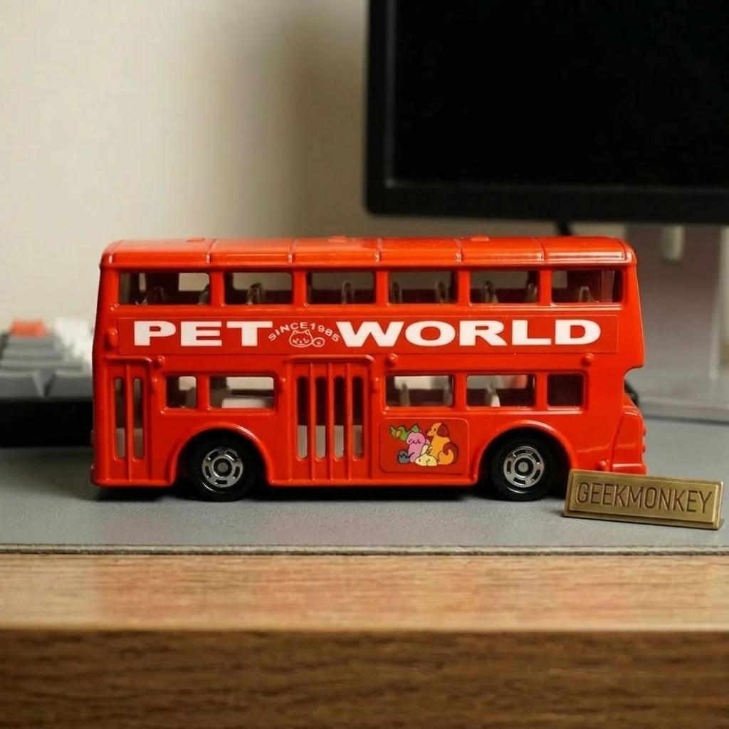 Tomica No. 95 London Bus Diecast Scale Model Collectible Car - Official Tomica — photo 2