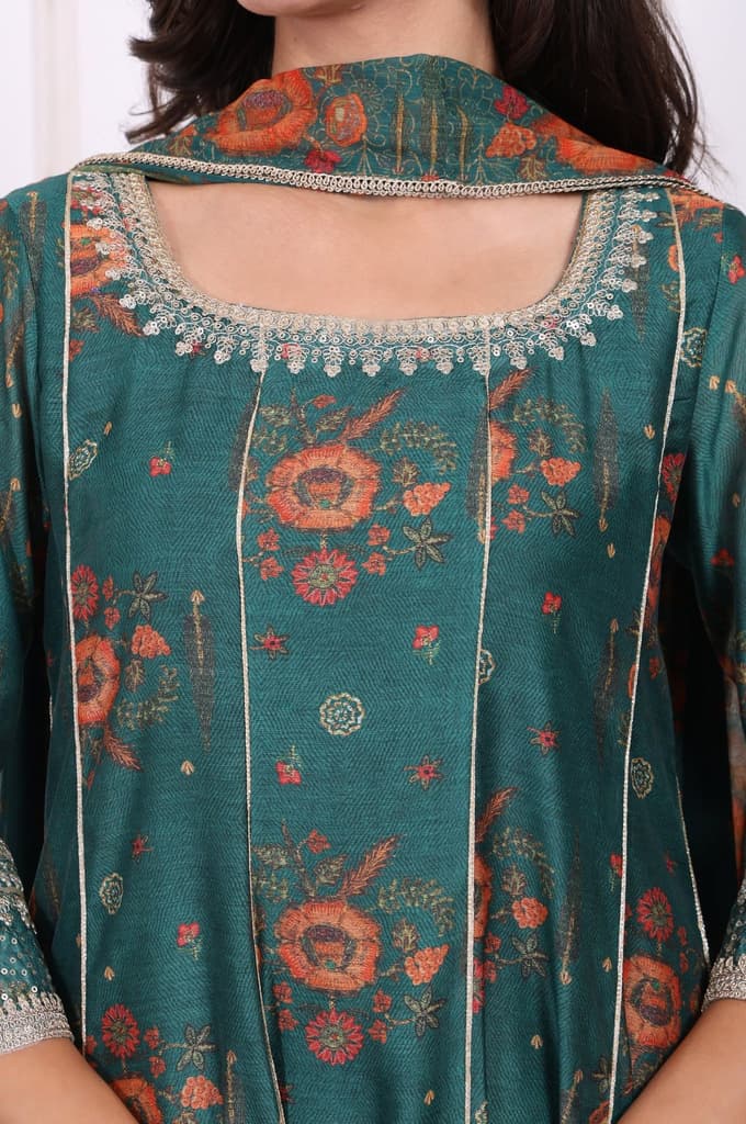 Green Floral Printed Sequined Flared Kurta, Straight Pants and Dupatta Set — photo 3