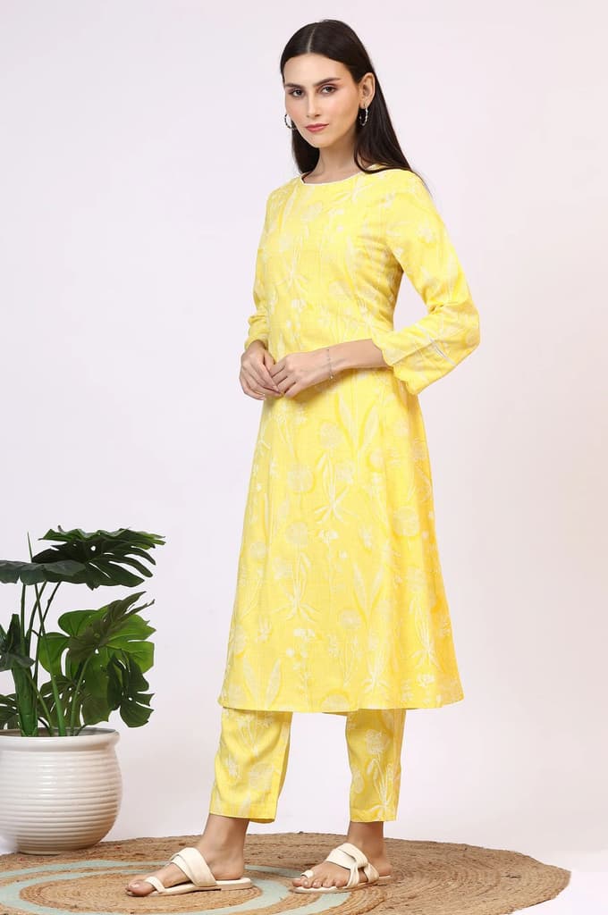 Yellow Floral Printed Rayon A-line Kurta and Pants Set — photo 5