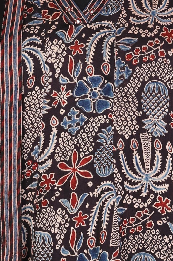 Black Block Printed Floral Satin Straight Kurta with Salwar and Dupatta Set — photo 3