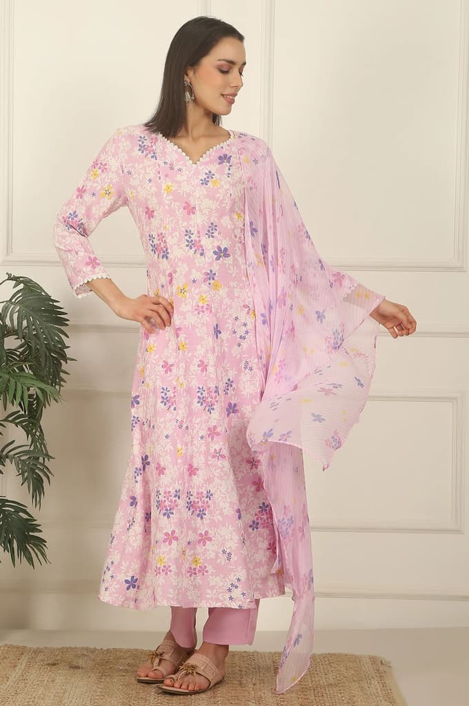 Pink Floral Printed Flared Rayon Kurta, Pants and Dupatta Set — photo 3