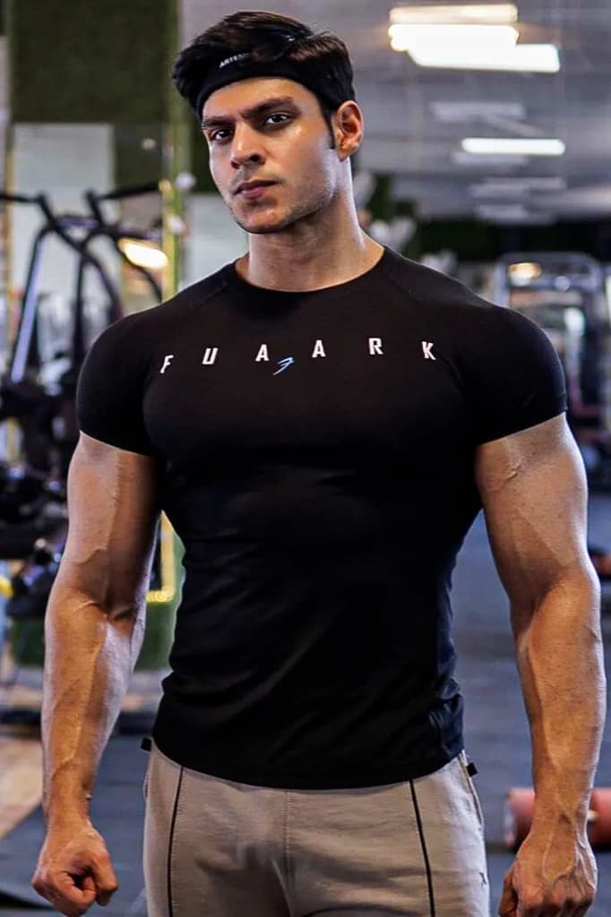 Checks T-shirt Black — S