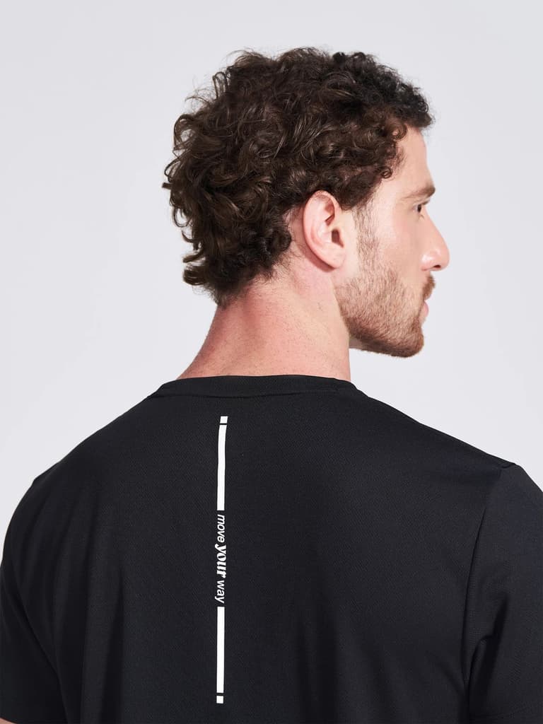 Men's Black Solid Round Neck T-Shirt — photo 6