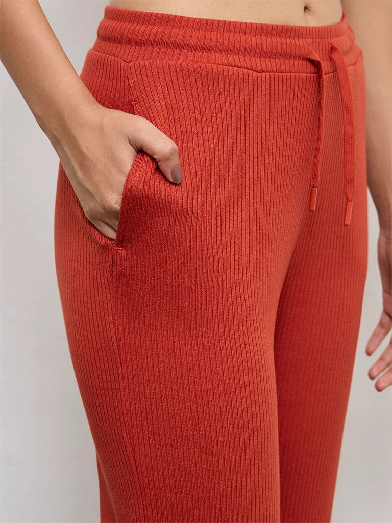 Nuoflexx Red Ribbed-Textured High-Rise Pants — photo 3