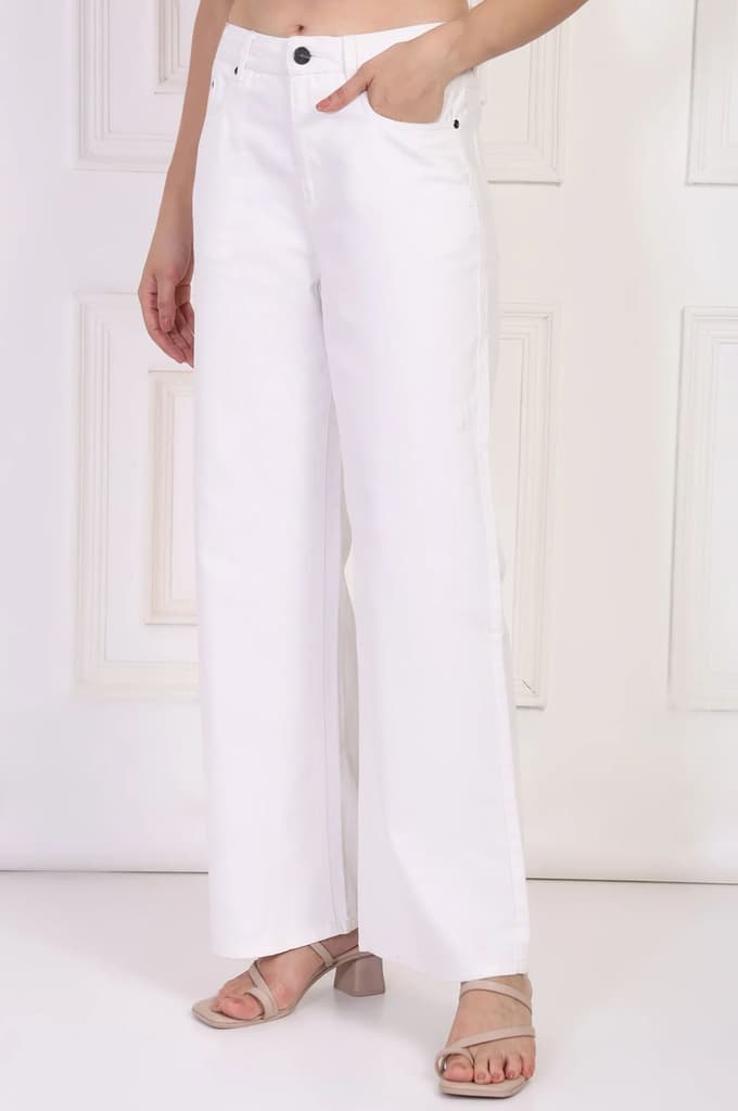 White Solid Flared Cotton Pant