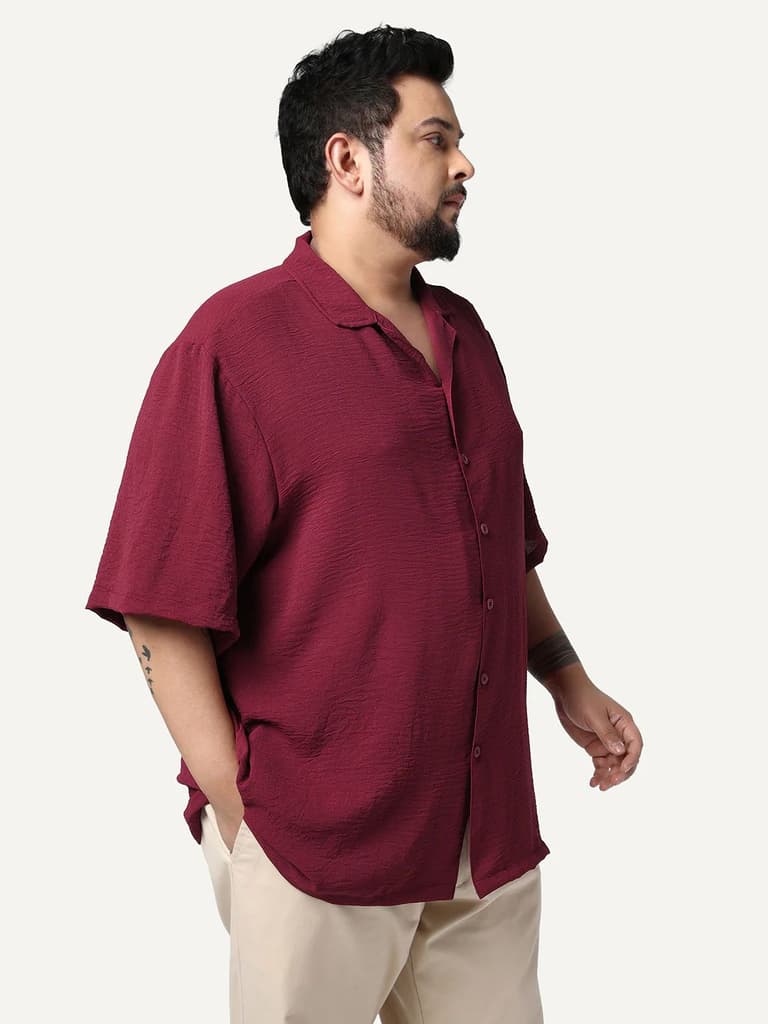 Plus Men's Red Cotton Half Sleeve Relaxed Fit Textured Shirt with Cuban Collar — photo 2