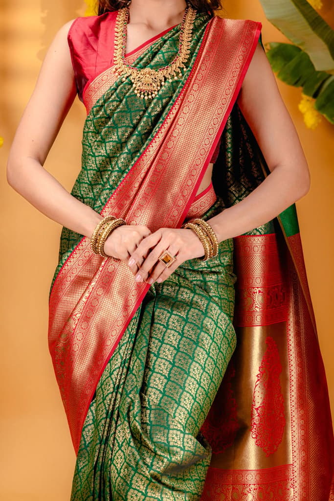 Mimosa Women's Woven Design Kanjivaram Style Art Silk Saree With Blouse Piece : SA00001609GRNFREE — photo 3