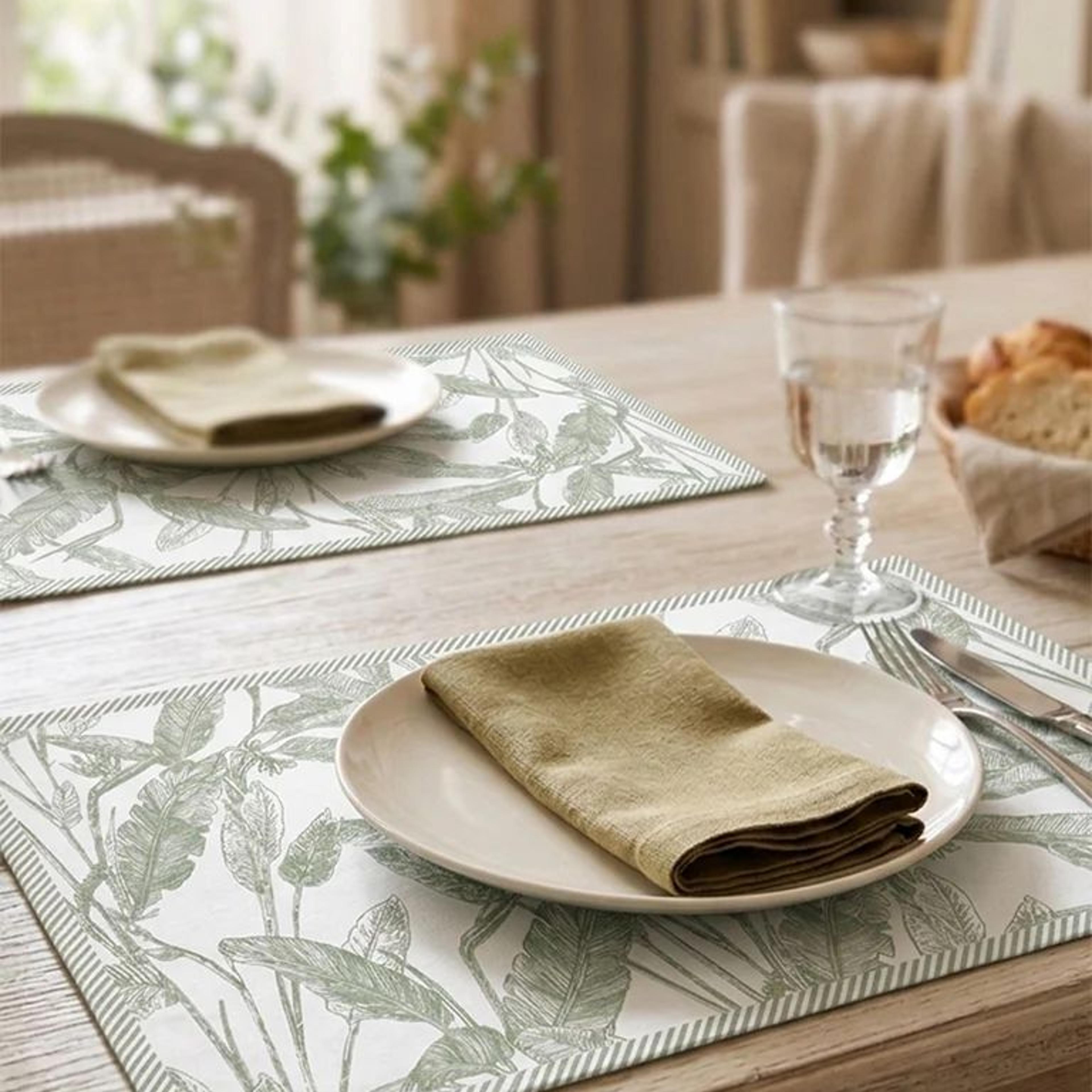 Westside Home Green Botanical Printed Placemat Set