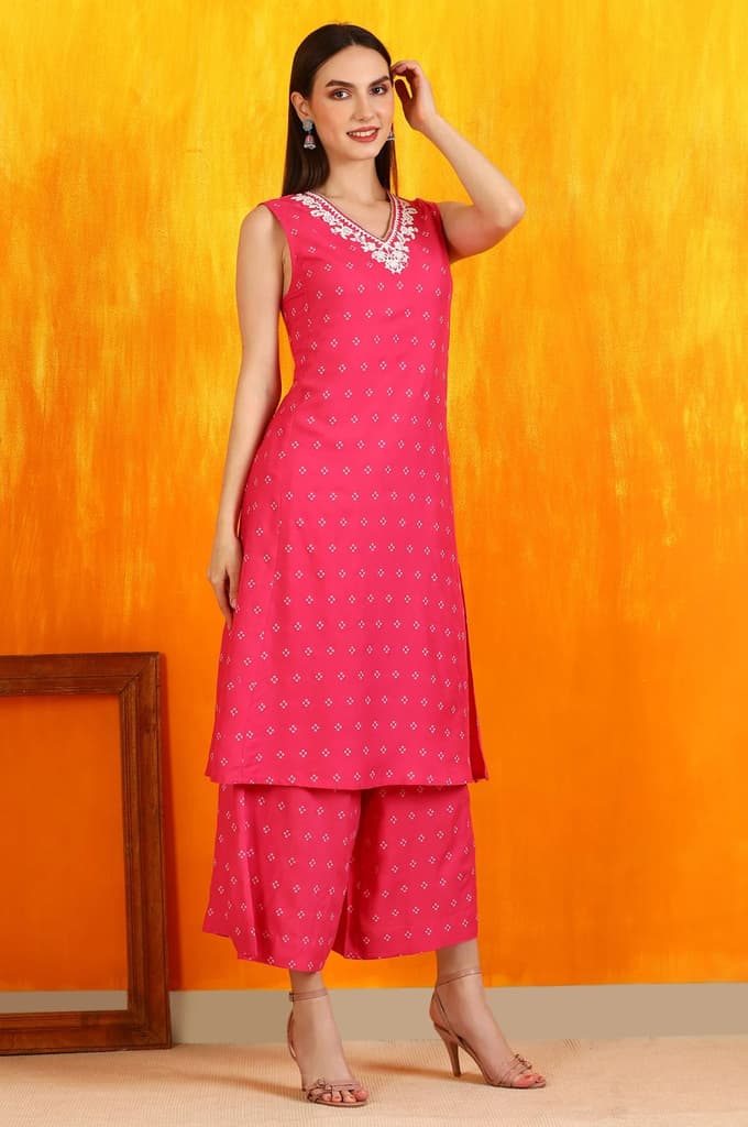 Pink Embroidered Shantung Sleeveless Kurta, Cropped Pants and Dupatta Set — photo 7