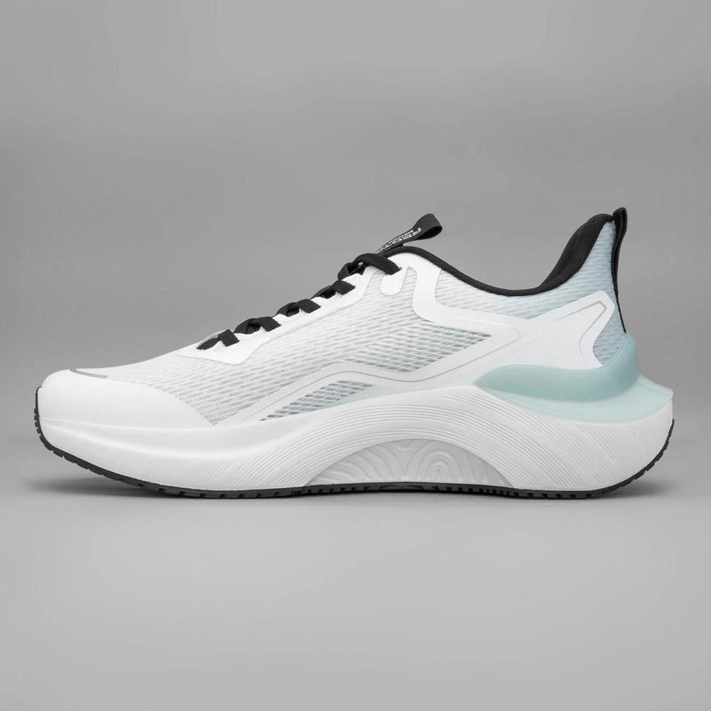 White & Green Sports Shoes for Men — photo 3