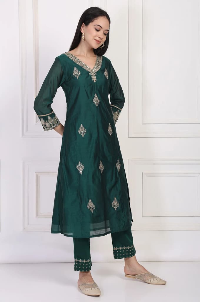 Green Embroidered A-Line Silk Kurta with Straight Pant and Dupatta Set — photo 6