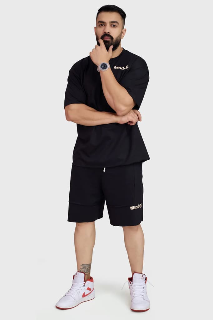Raw Edge Oversized Shorts Black — photo 2