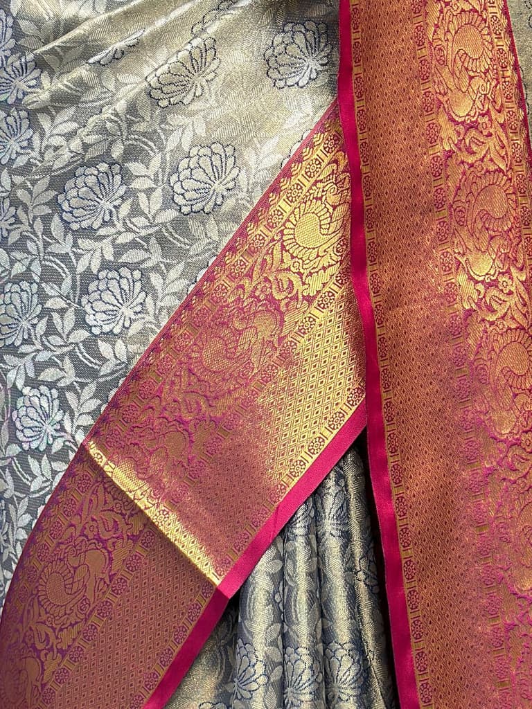 MIMOSA Women's Woven Design Kanjivaram Style Art Silk Saree with Blouse Piece - Navy Blue (SA00002446NVFREE) — photo 6