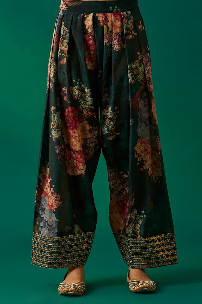 Green Floral Printed Embellished Straight Kurta with Salwar and Dupatta Set — photo 6