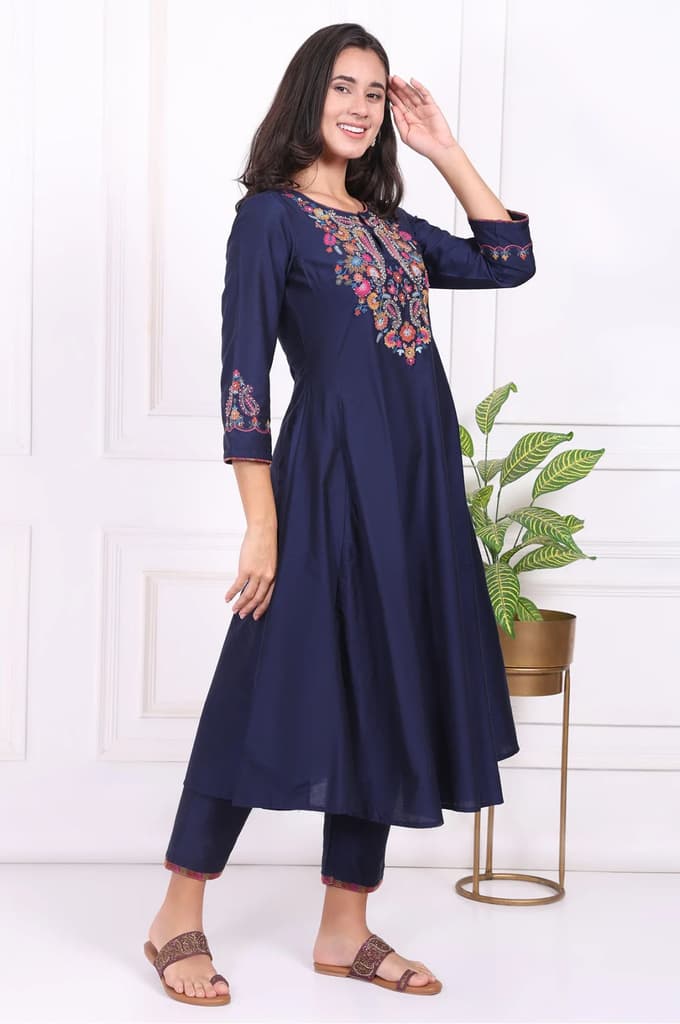 Navy Blue Embroidered Straight Kurta and Pants Co-ord Set — photo 6