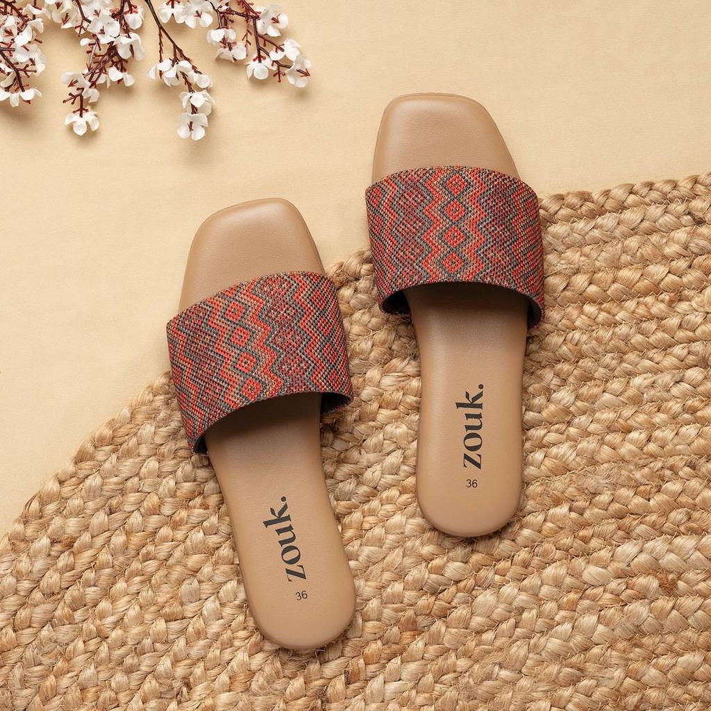 Gwalior Twill Casual Flats — 36