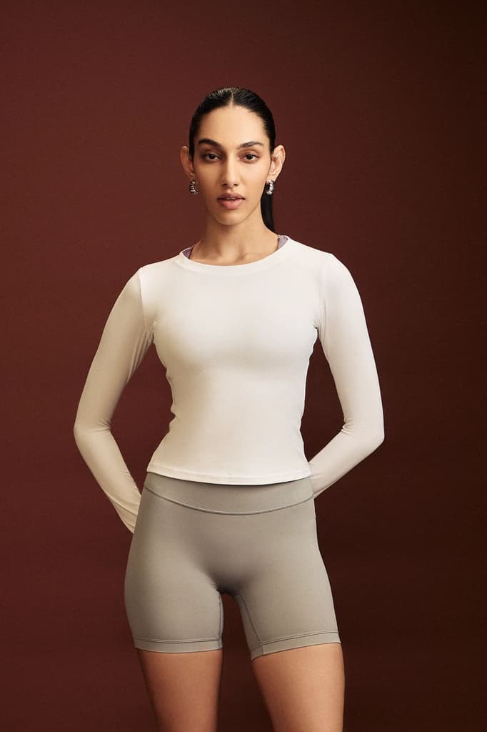 White OnTheGo Fitted Full Sleeves Top