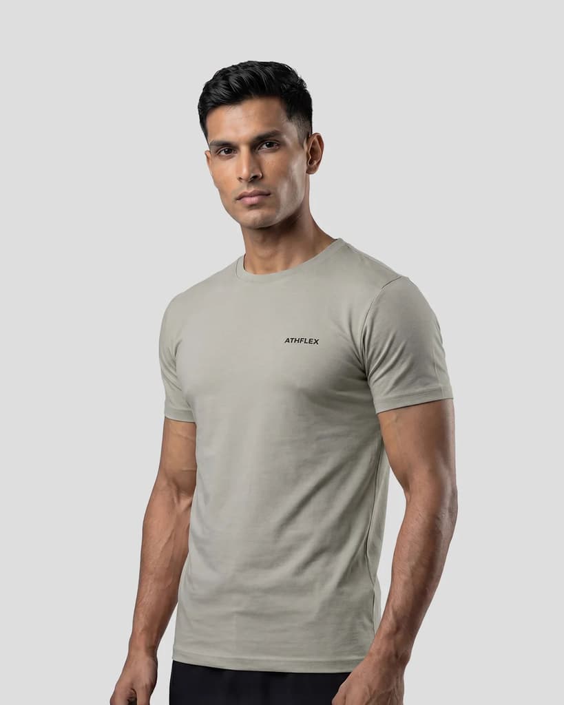 Muscle Fit T-Shirt — M