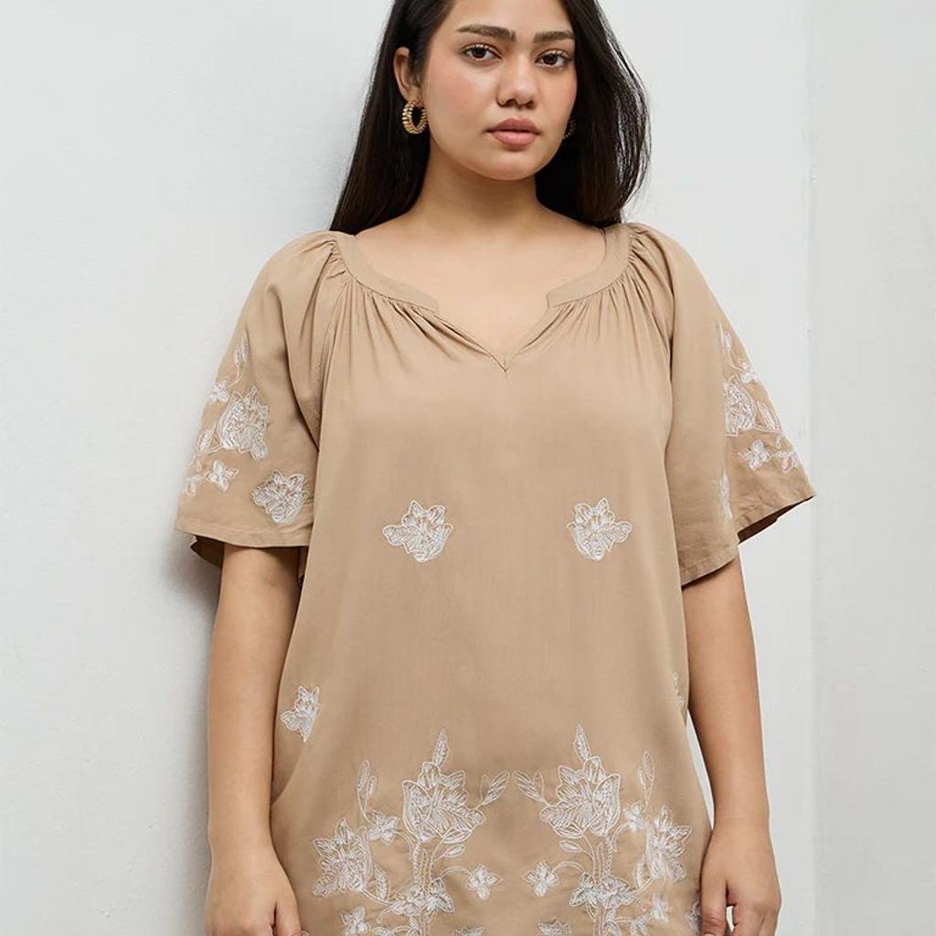Gia Beige Floral Embroidered Top
