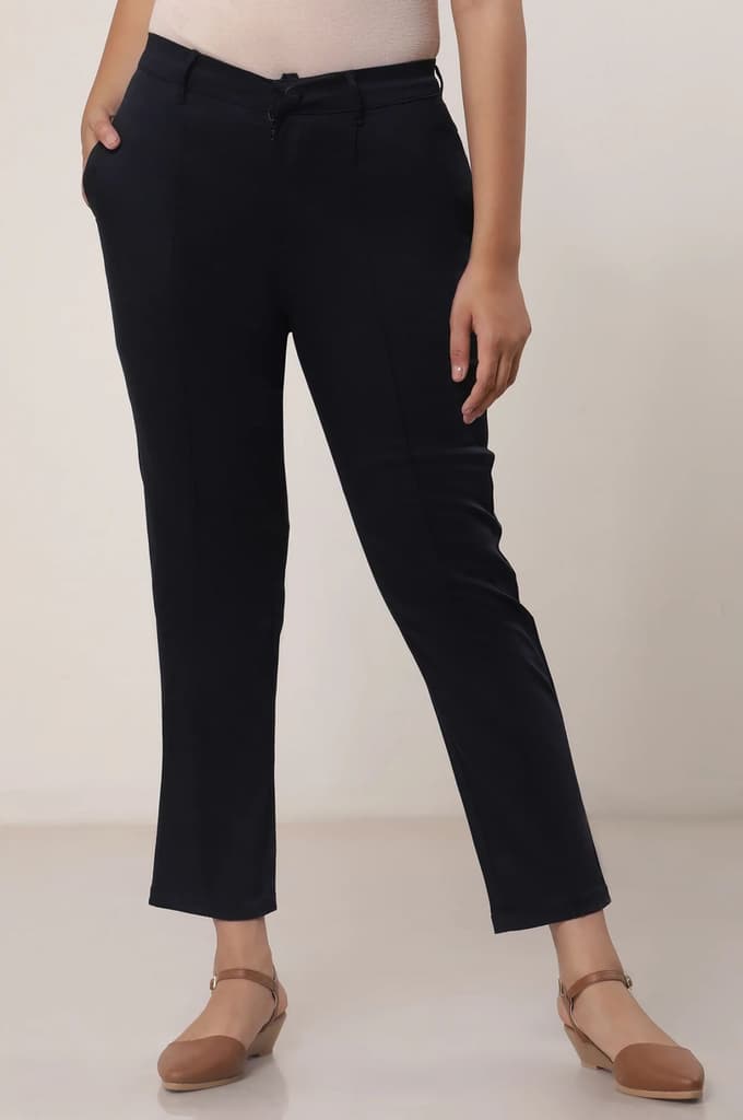 Black Solid Straight Fit Cotton Pants With Button And Zip Closure — photo 2
