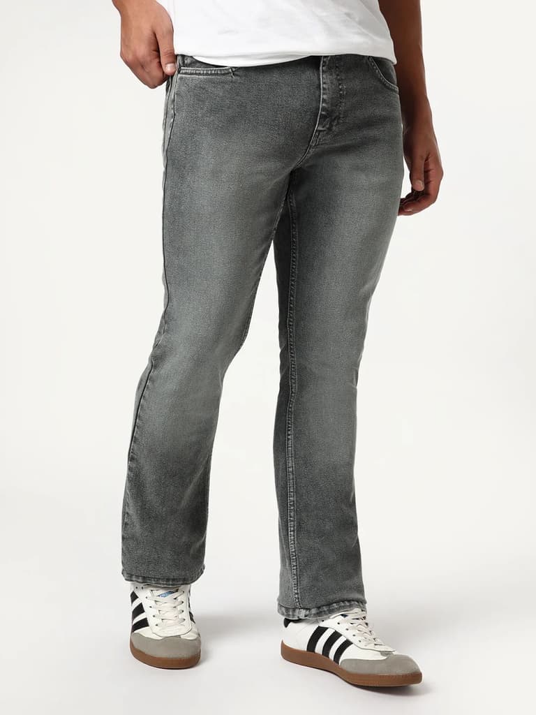Men's Grey Bootcut Fit Mid Rise Tinted Heavy Washed Jeans Stretchable — photo 3