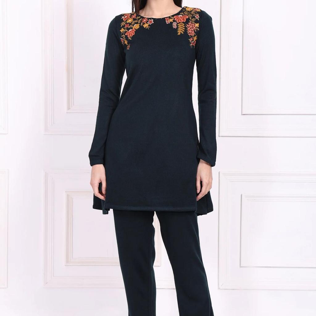 Green Embroidered A-Line Acrylic Kurta with Straight Pant