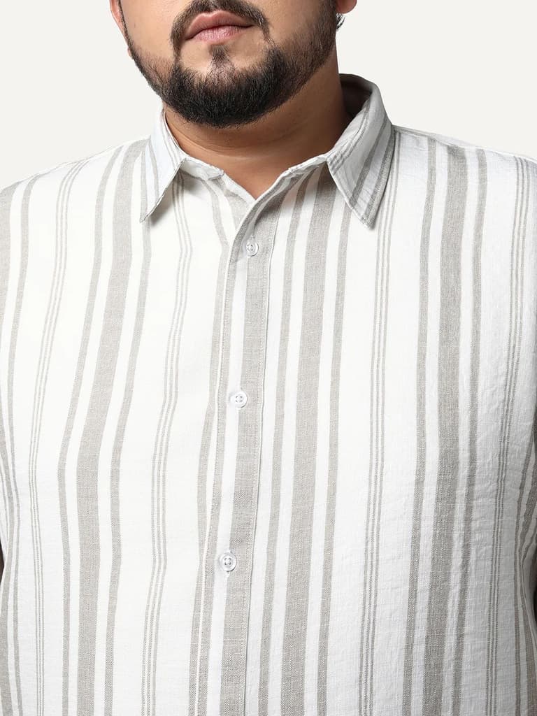 Plus Men's Light Grey Cotton Full Sleeve Relaxed Fit Linen Striped Shirt with Spread Collar — photo 5