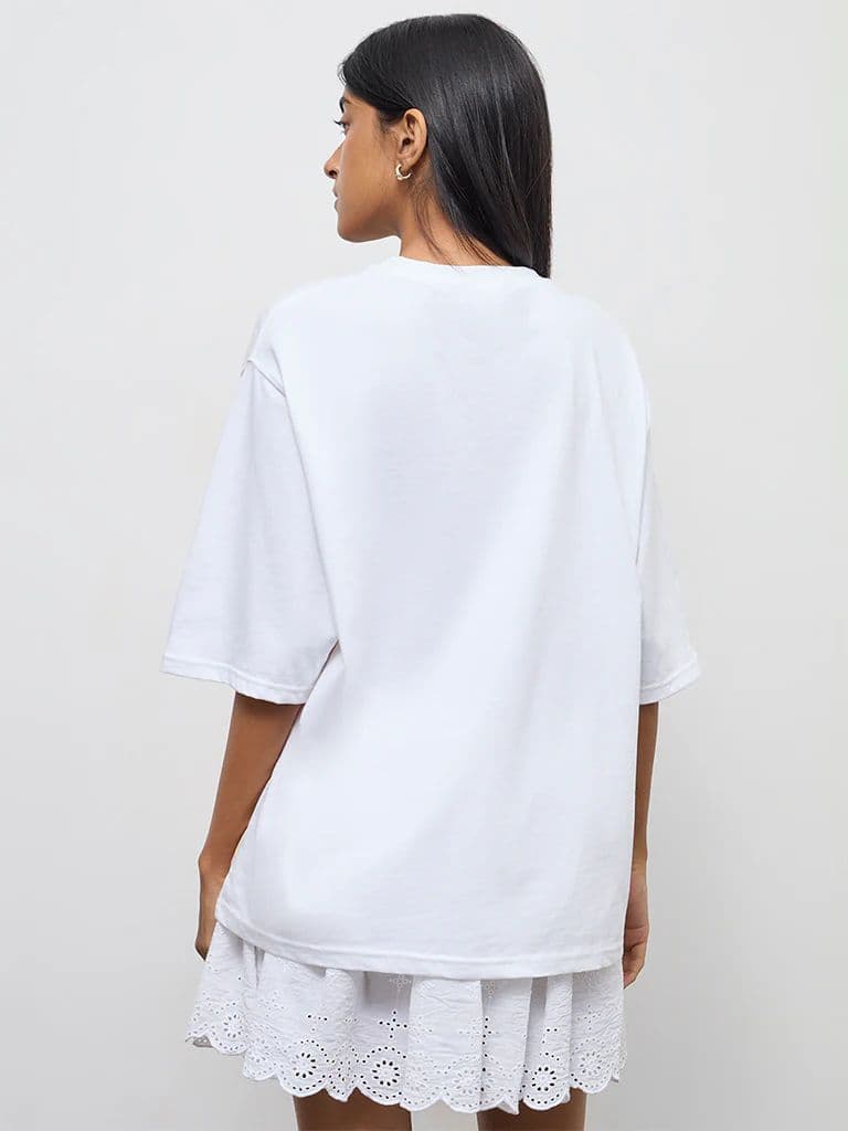 Nuon White Bali-Inspired Oversized Cotton T-Shirt — photo 4