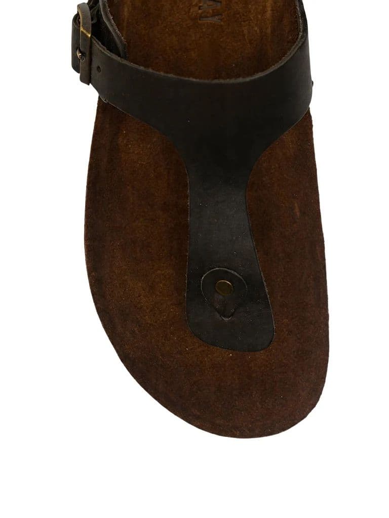 SOLEPLAY Olive Buckle-Detailed Thong Strap Sandals — photo 4