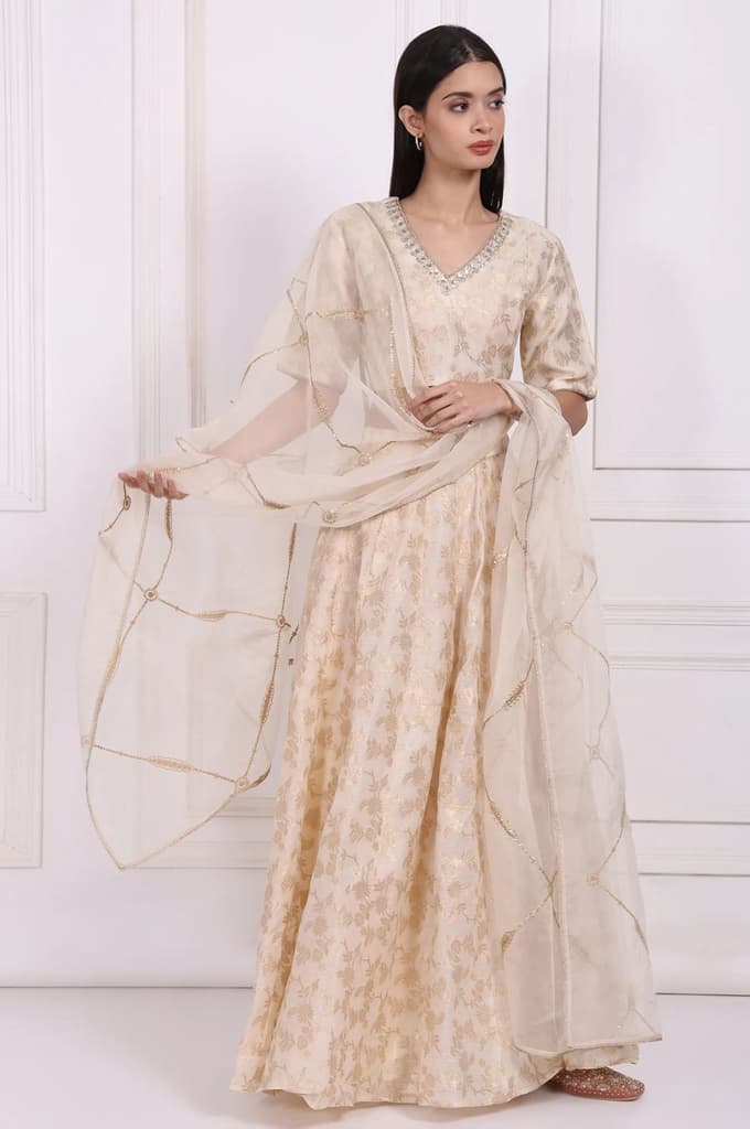 Cream Embellished Maxi Jacquard Blouse with Skirt and Dupatta Set — photo 2