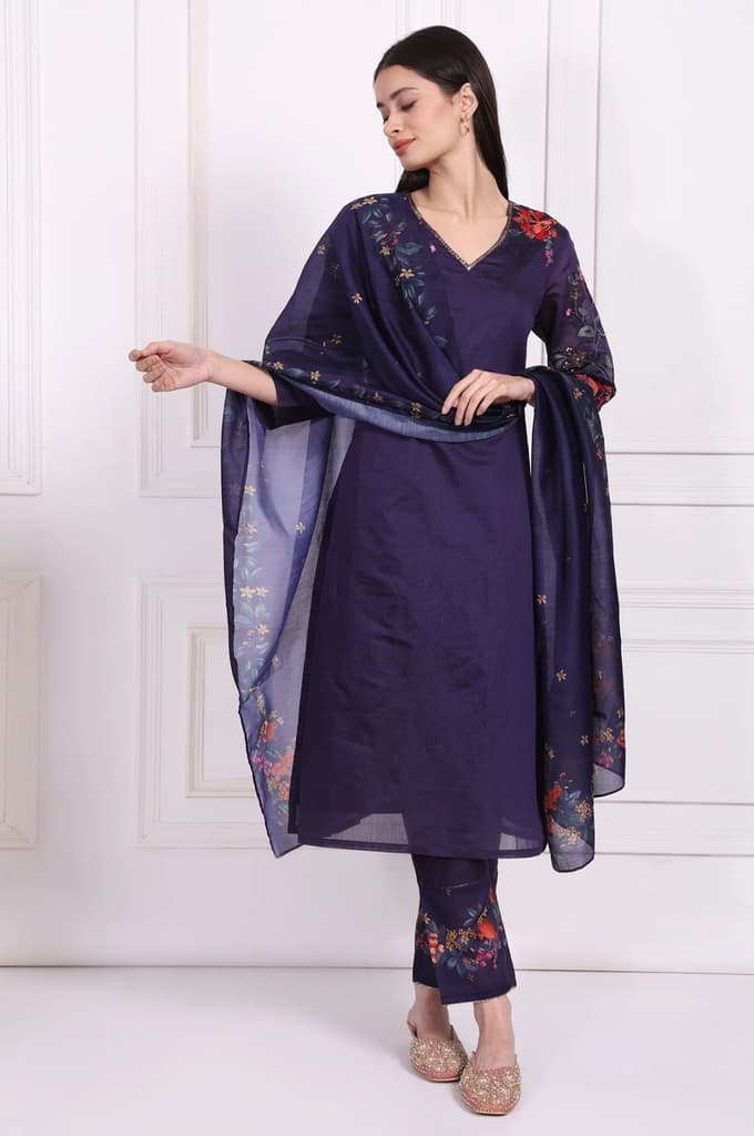 Purple Embroidered Straight Kurta with Straight Pant and Dupatta Set — XS