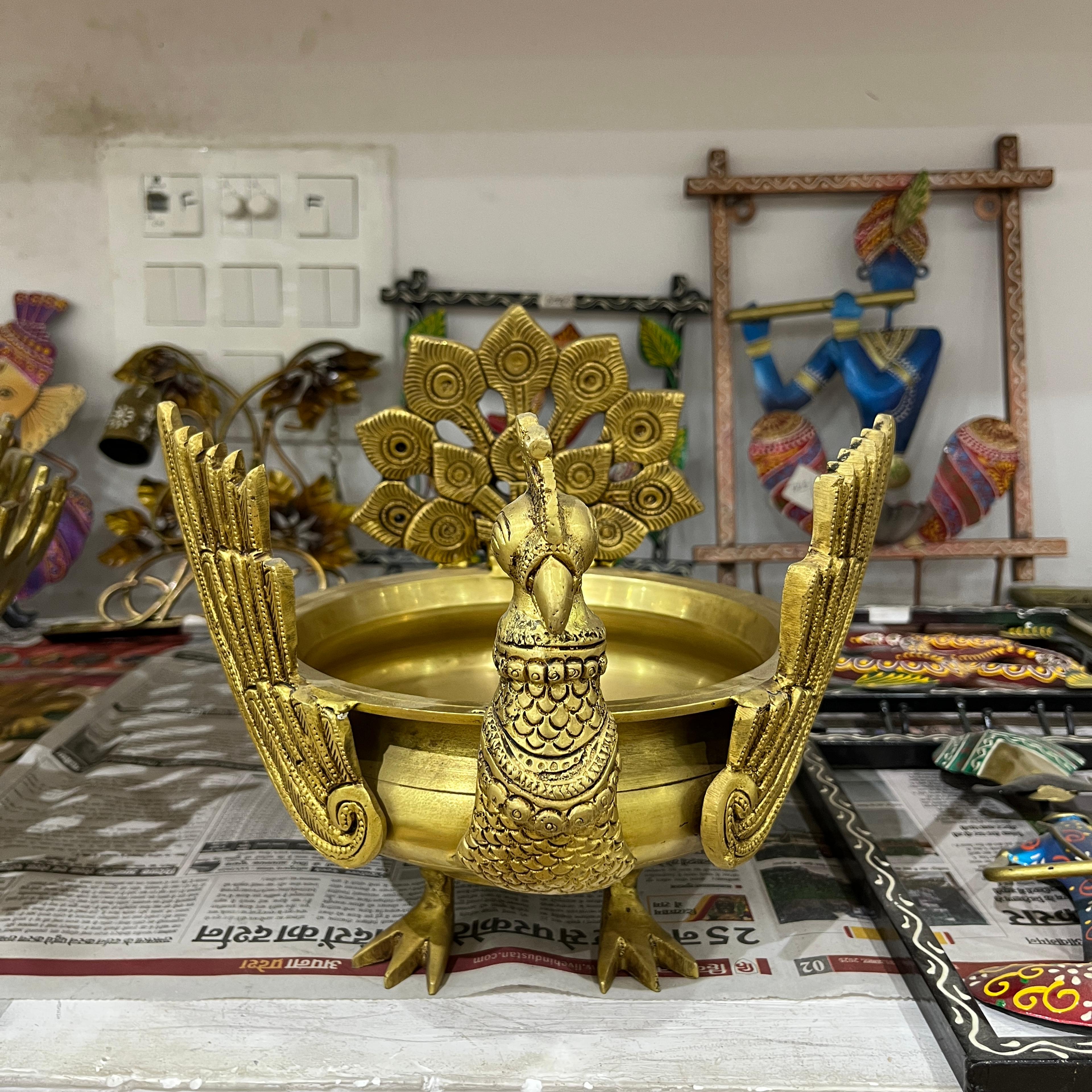 Golden Statue of a Bird | Sculpture | Gold | Gold