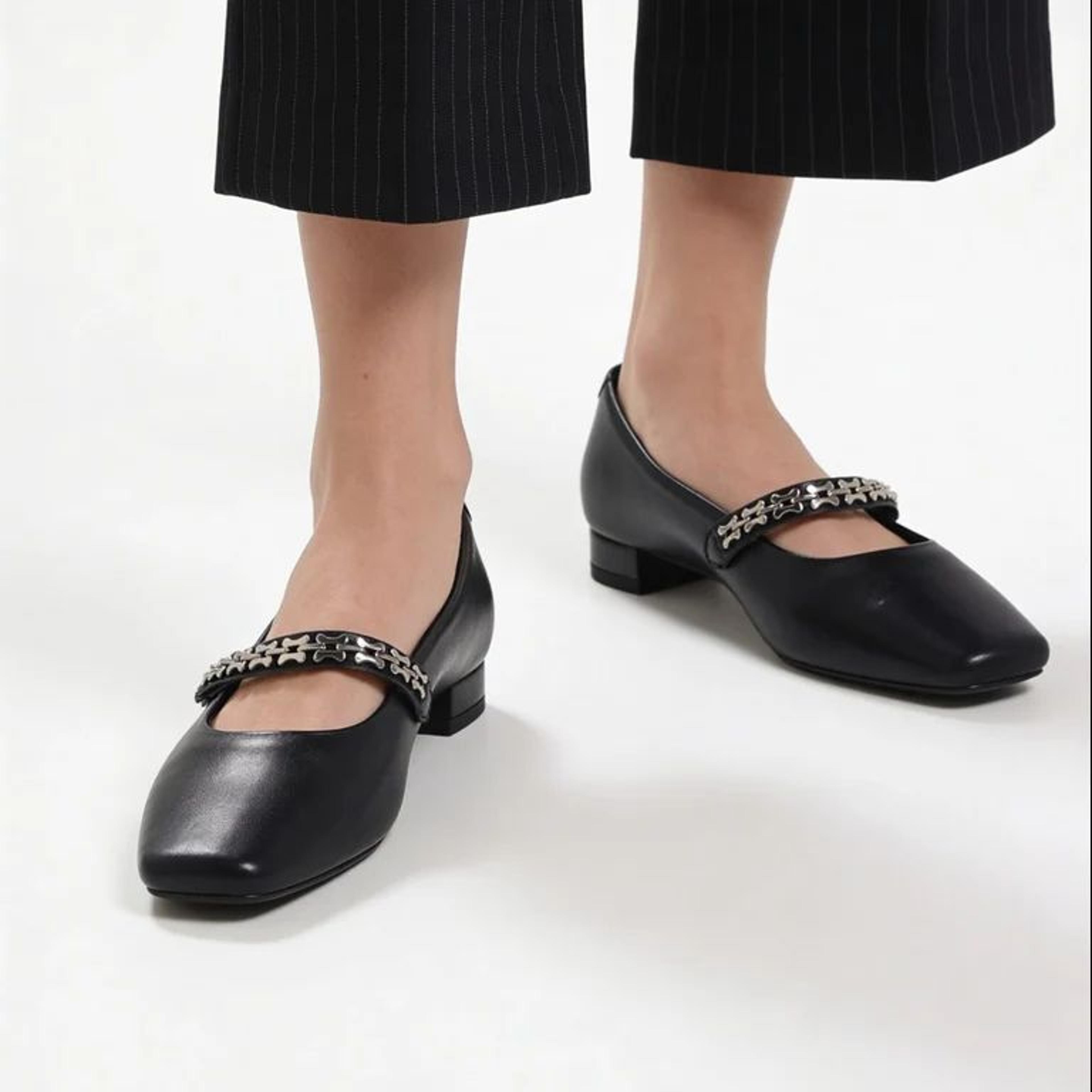 LUNA BLU Black Chain Detail Mary Jane Shoes