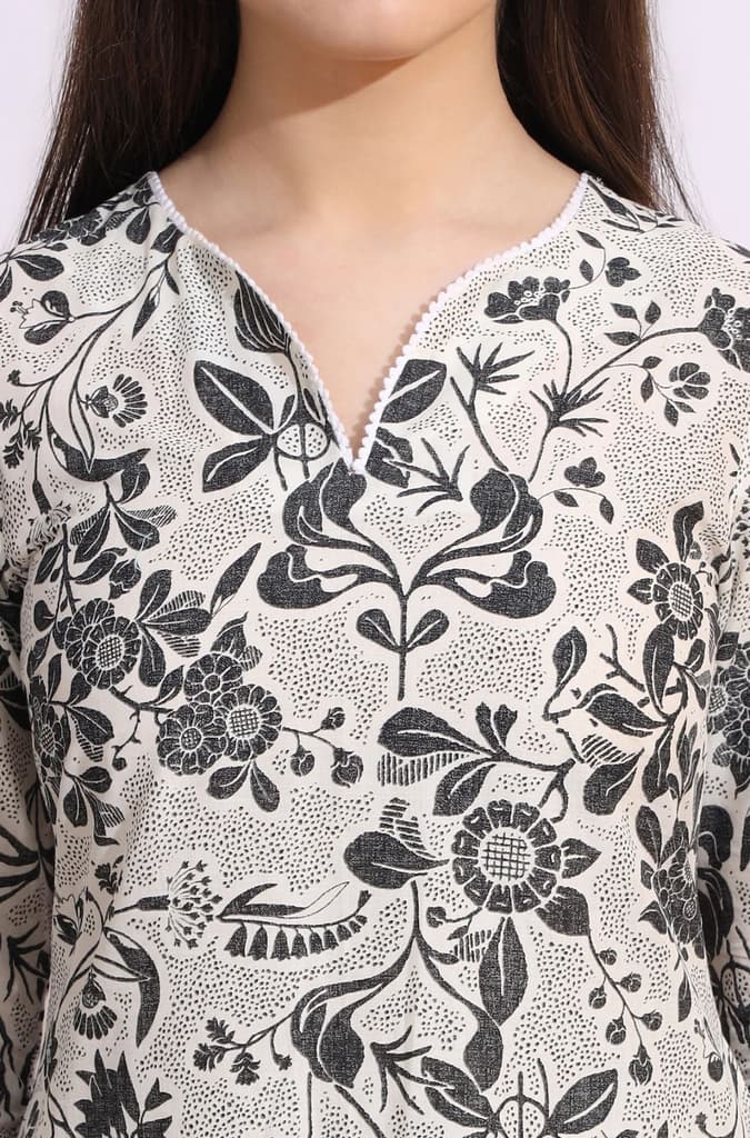 Off-White Bold Floral Printed Cotton Cambric Straight Kurta — photo 3