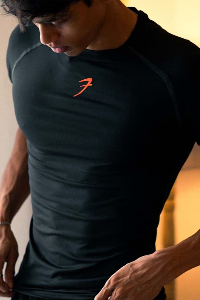 Compression T-shirt Black / Orange Logo — photo 5