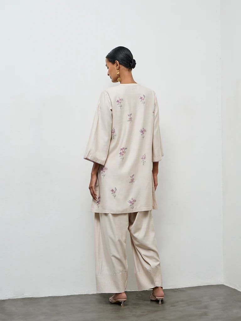 Zuba Beige Floral Pattern Straight Kurta — photo 4