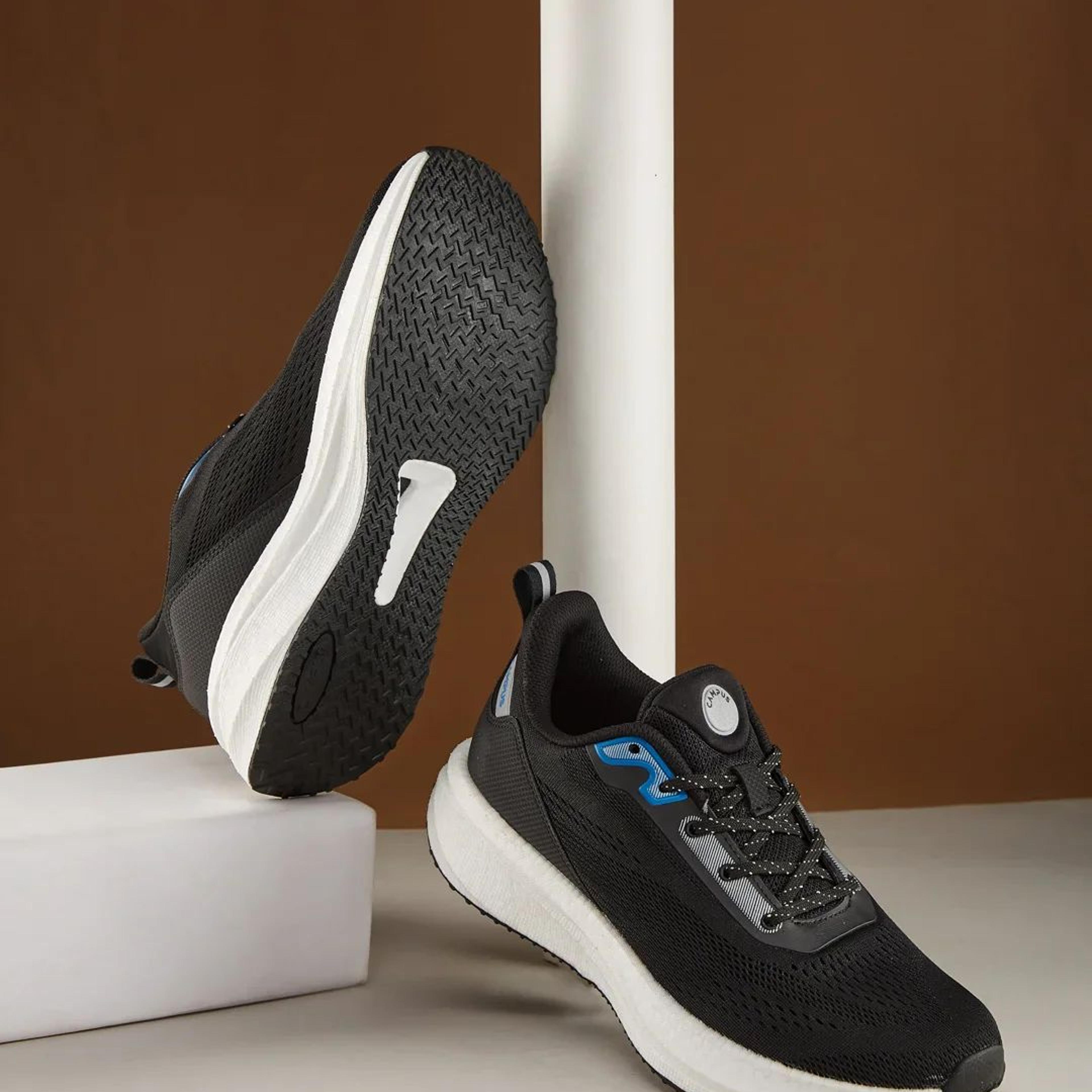 ENGIMA Black Men's Running Shoes