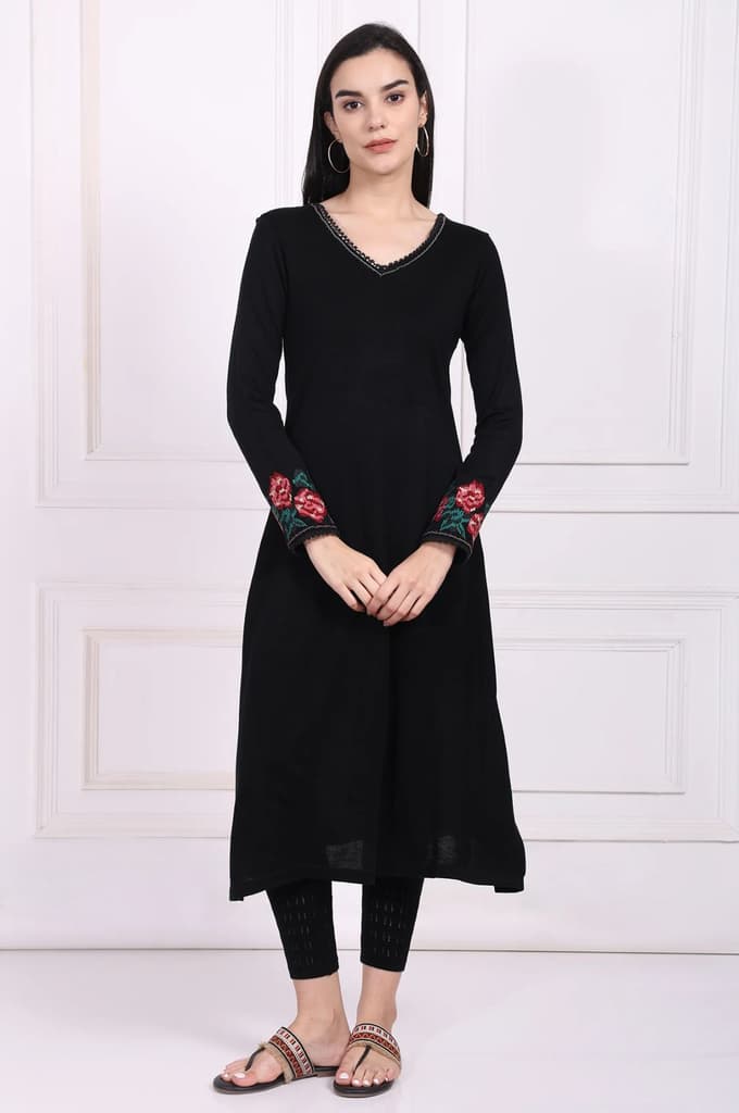 Black Embroidered A-Line Acrylic Winter Kurta — photo 2