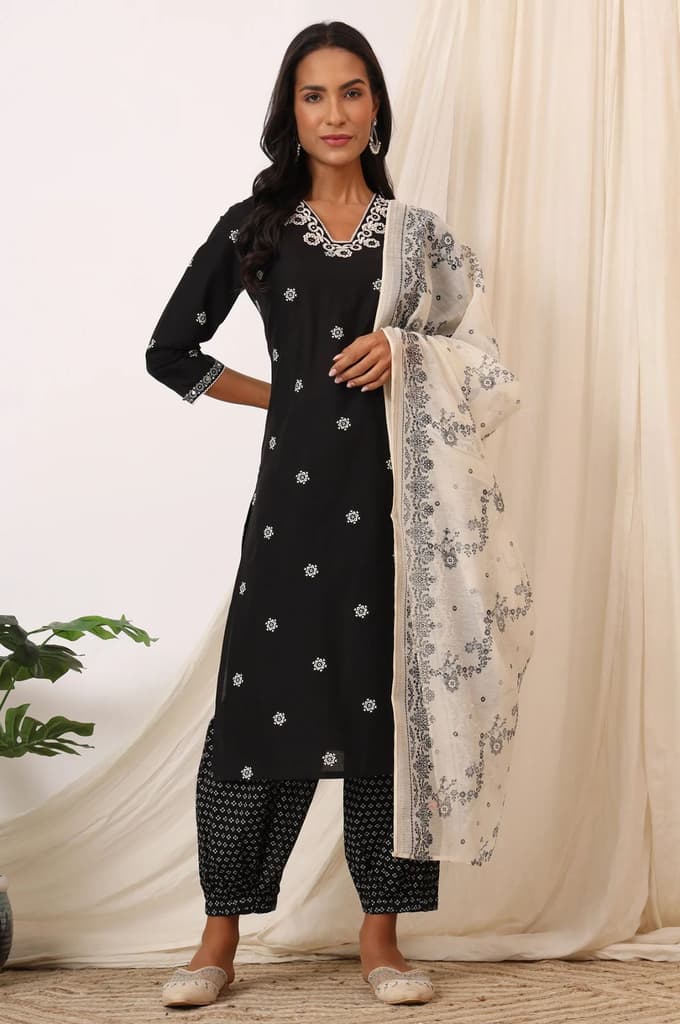 Black Bandhani Printed Pure Cotton Kurta, Pants and Dupatta Set — photo 2
