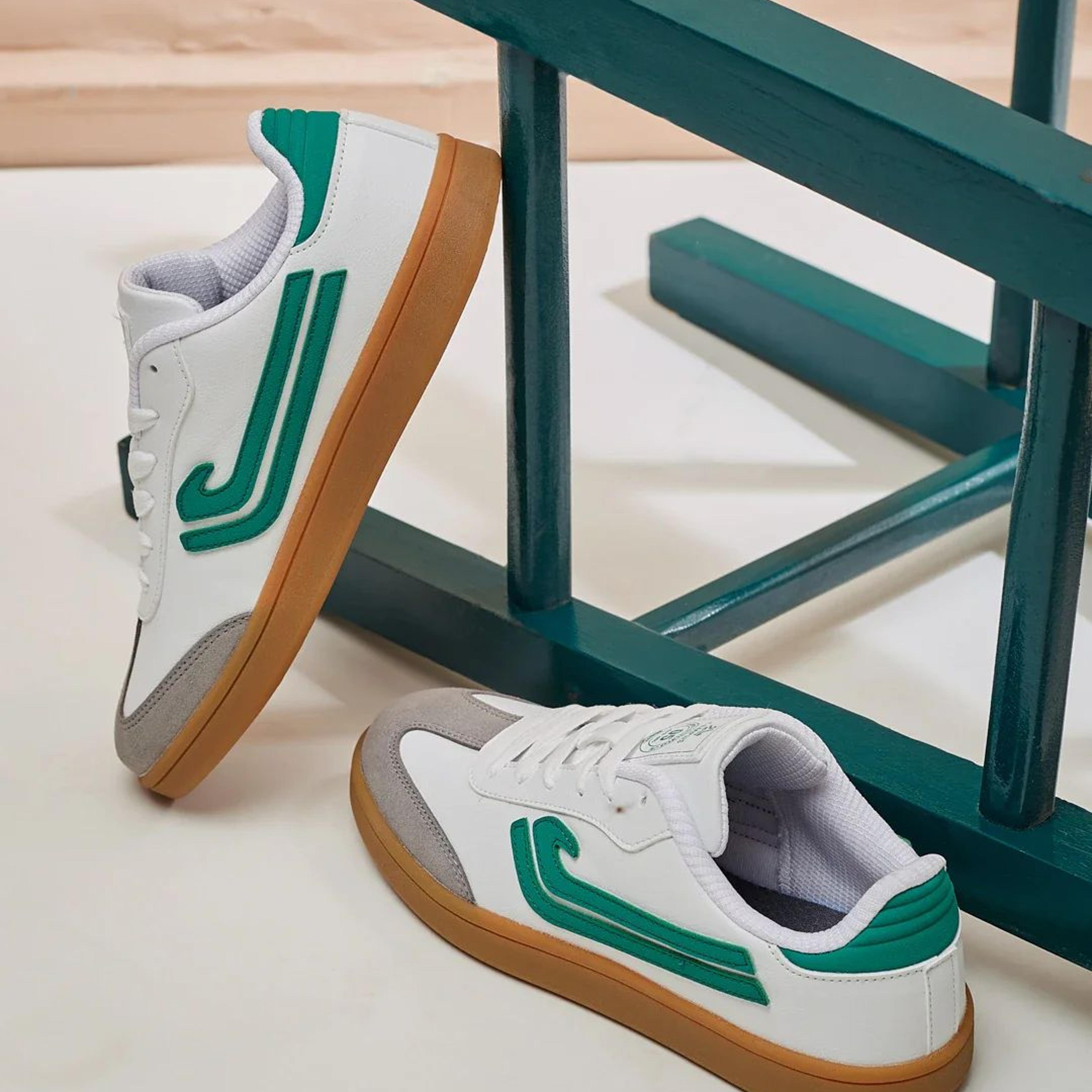 AMBIT White Women's Sneakers