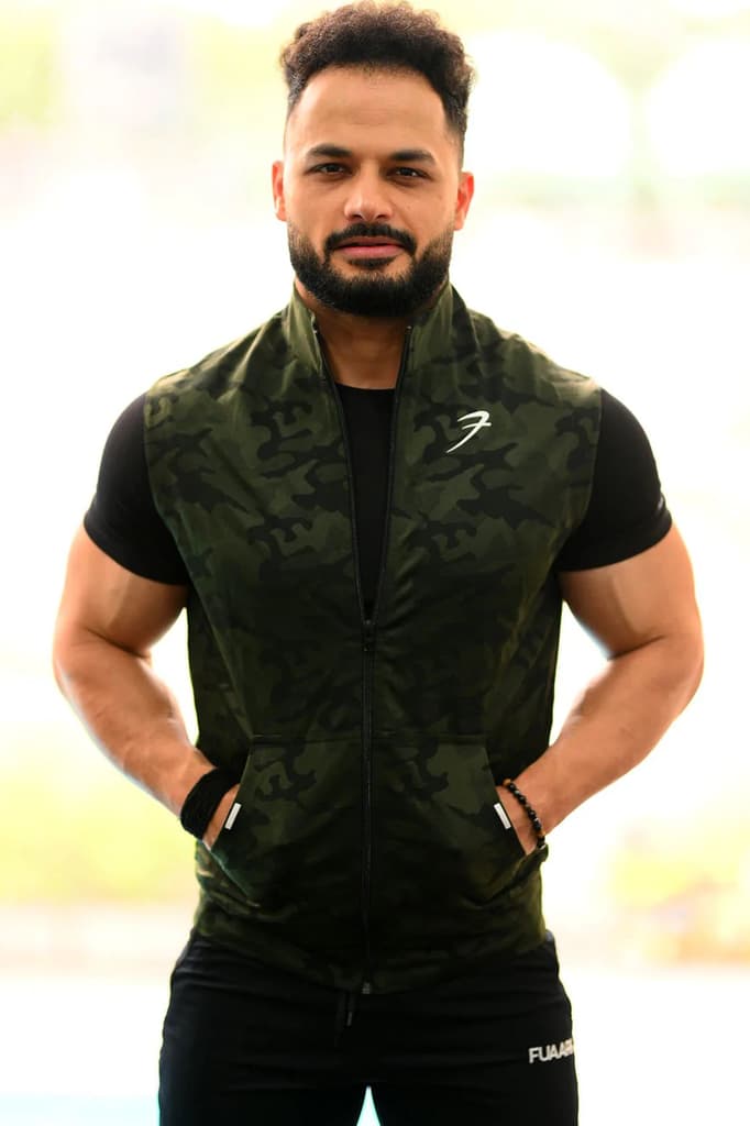Camo Sleeveless Jacket Green — S