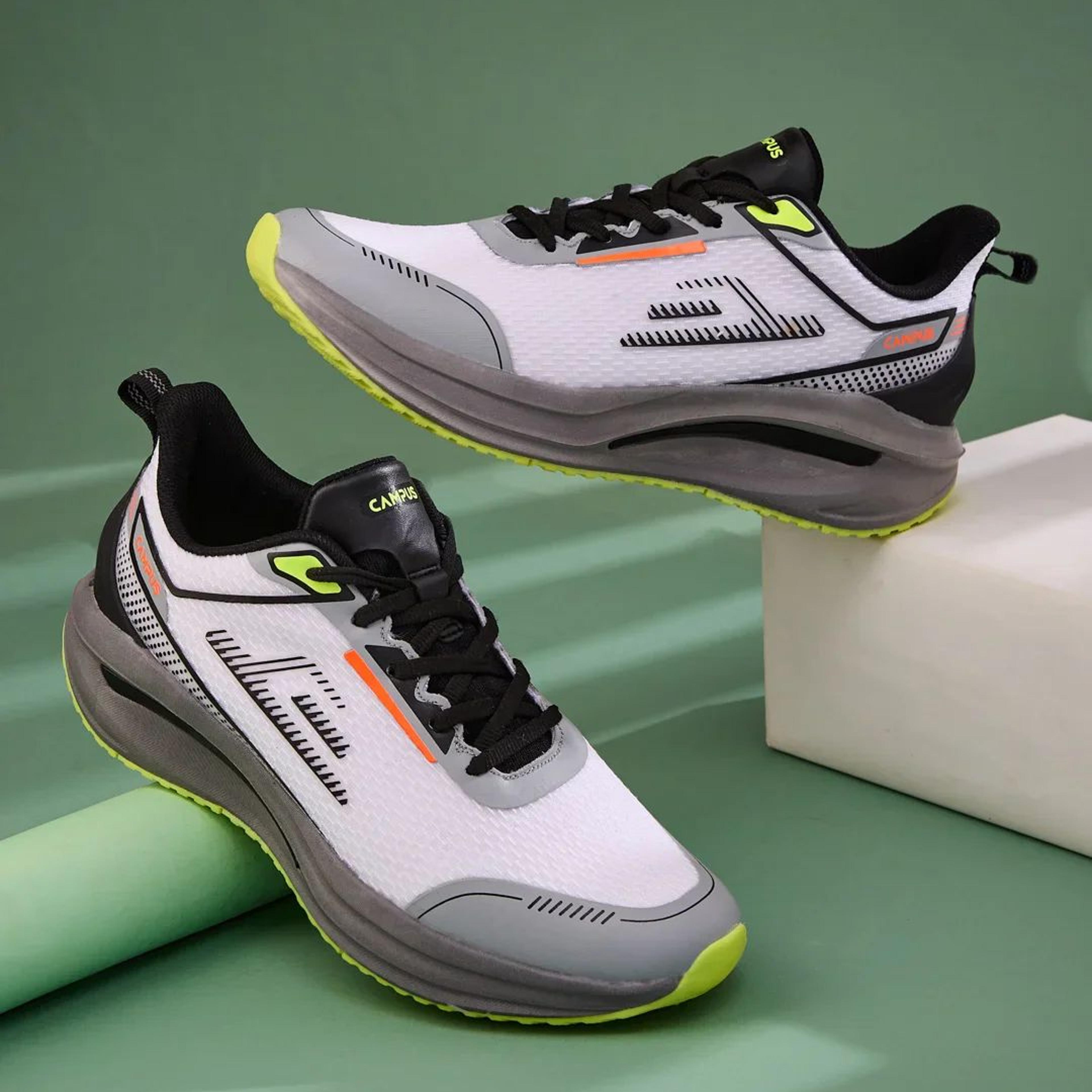 STRUT White Men's Running Shoes