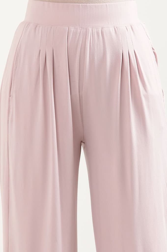 Light Pink Solid Loose Fit Pants With Pleated Detail — photo 6